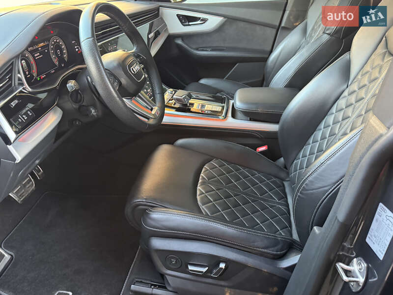 Позашляховик / Кросовер Audi Q8 2021 в Києві