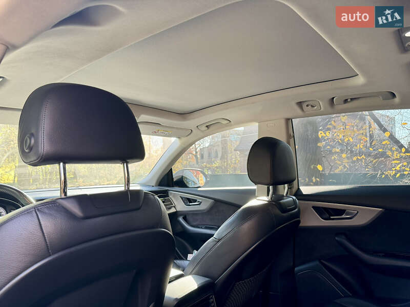 Позашляховик / Кросовер Audi Q8 2019 в Києві