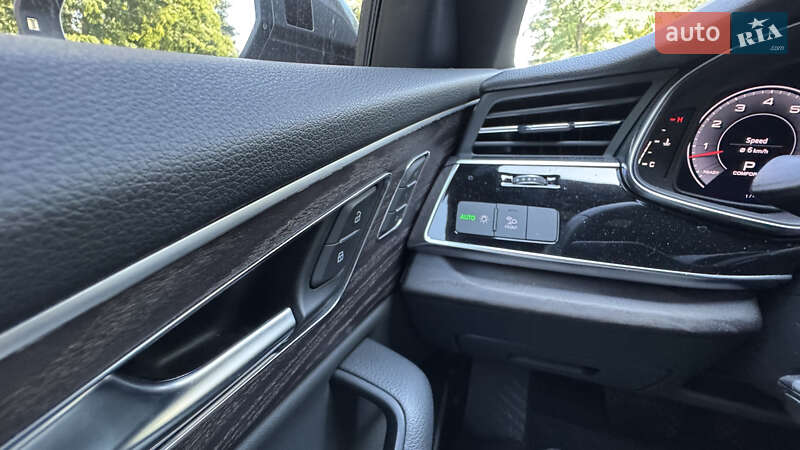 Внедорожник / Кроссовер Audi Q8 2018 в Киеве фото 37 Внедорожник / Кроссовер Audi Q8 2018 в Киеве