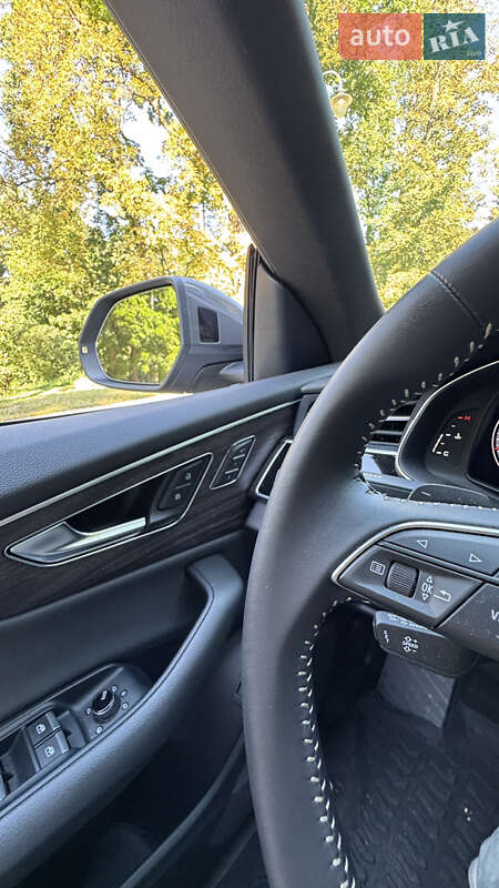 Внедорожник / Кроссовер Audi Q8 2018 в Киеве фото 41 Внедорожник / Кроссовер Audi Q8 2018 в Киеве