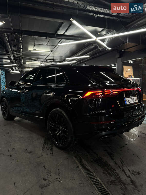 Позашляховик / Кросовер Audi Q8 2024 в Києві