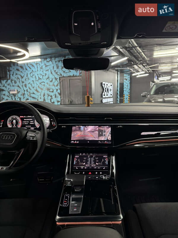 Позашляховик / Кросовер Audi Q8 2024 в Києві