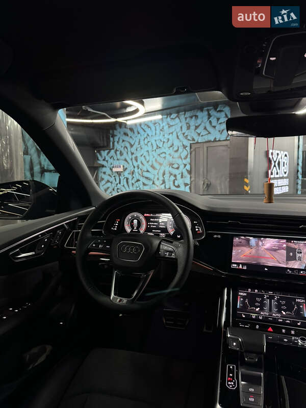 Позашляховик / Кросовер Audi Q8 2024 в Києві
