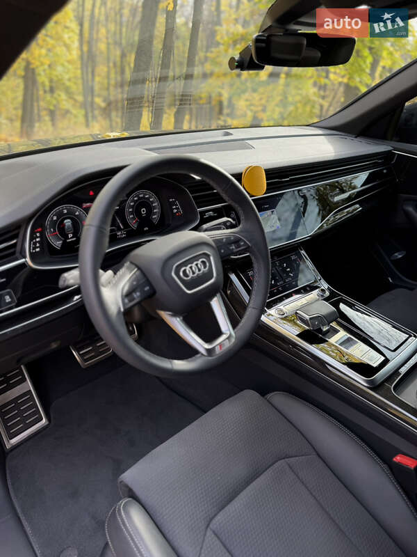 Позашляховик / Кросовер Audi Q8 2024 в Києві