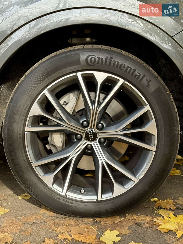 Позашляховик / Кросовер Audi Q8 2024 в Києві