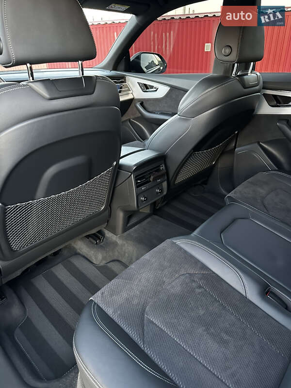 Внедорожник / Кроссовер Audi Q8 2022 в Киеве