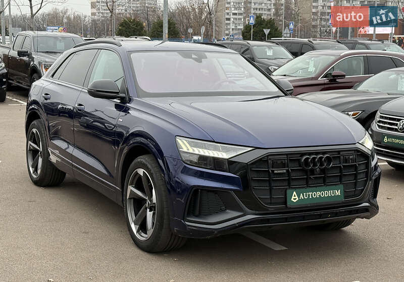 Позашляховик / Кросовер Audi Q8 2019 в Києві