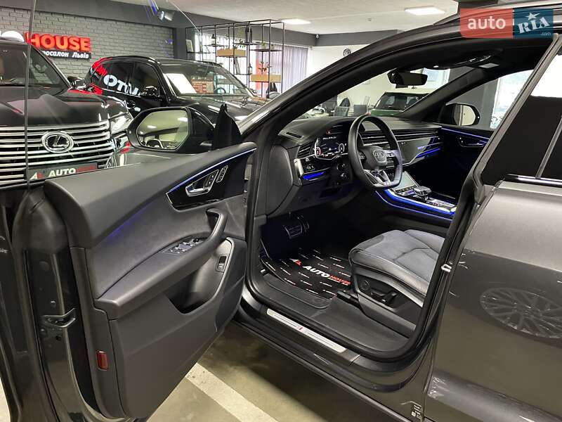 Позашляховик / Кросовер Audi Q8 2024 в Львові