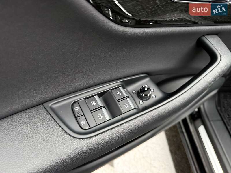 Позашляховик / Кросовер Audi Q8 2019 в Києві фото 17 Позашляховик / Кросовер Audi Q8 2019 в Києві