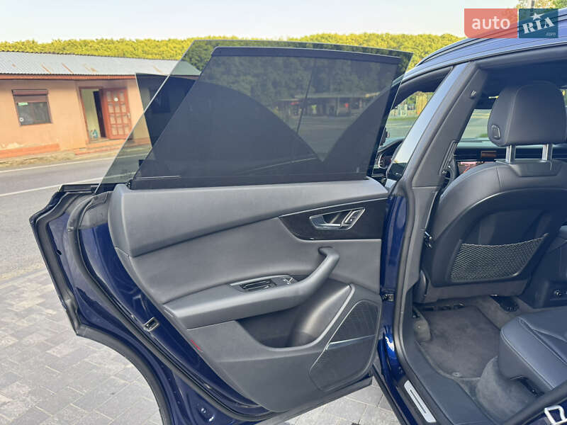 Внедорожник / Кроссовер Audi Q8 2019 в Ужгороде