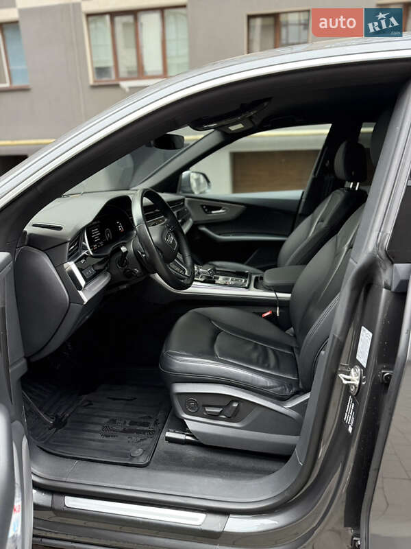 Внедорожник / Кроссовер Audi Q8 2022 в Ивано-Франковске