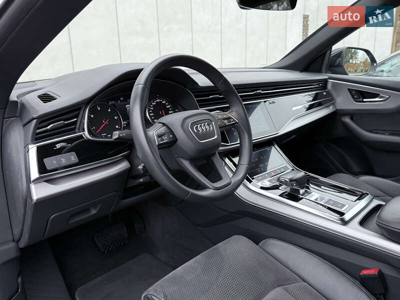 Позашляховик / Кросовер Audi Q8 2019 в Києві