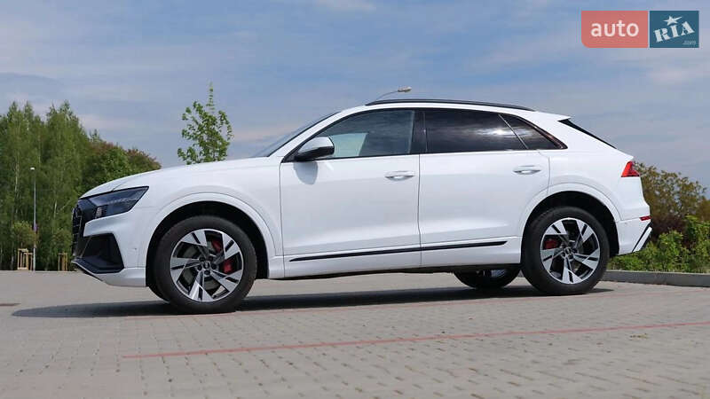 Позашляховик / Кросовер Audi Q8 2019 в Києві