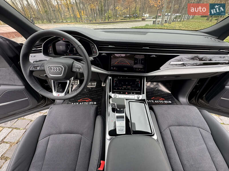 Позашляховик / Кросовер Audi Q8 2025 в Києві