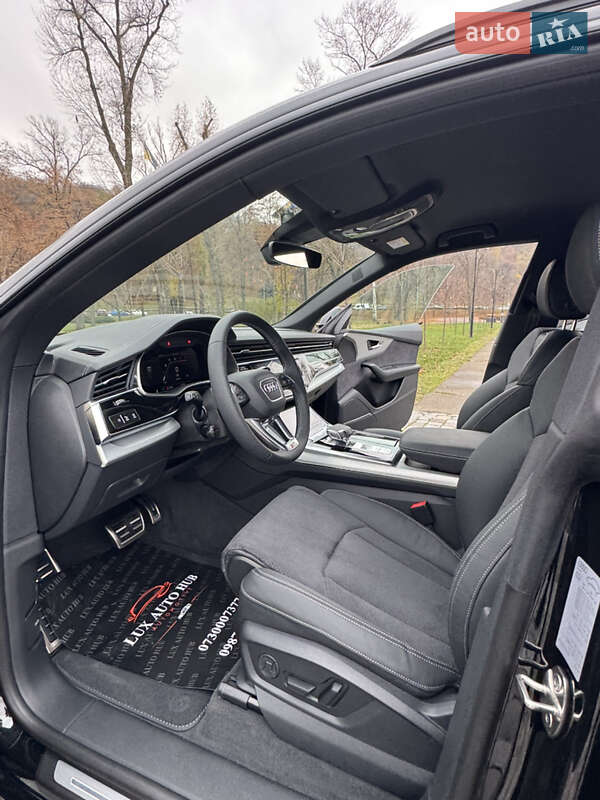 Позашляховик / Кросовер Audi Q8 2025 в Києві