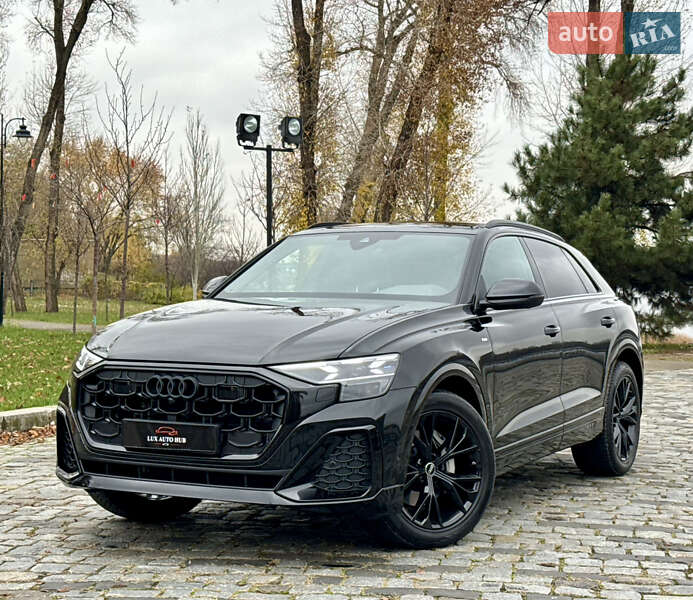 Позашляховик / Кросовер Audi Q8 2025 в Києві