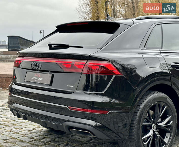 Позашляховик / Кросовер Audi Q8 2025 в Києві