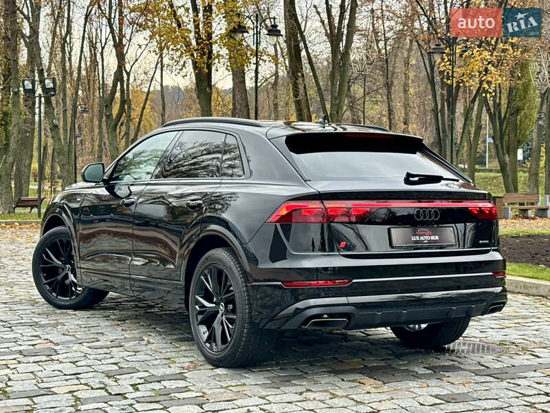 Позашляховик / Кросовер Audi Q8 2025 в Києві