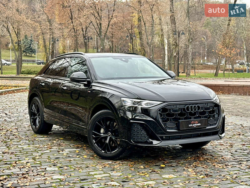 Позашляховик / Кросовер Audi Q8 2025 в Києві