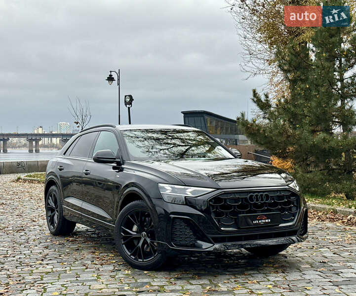 Позашляховик / Кросовер Audi Q8 2025 в Києві