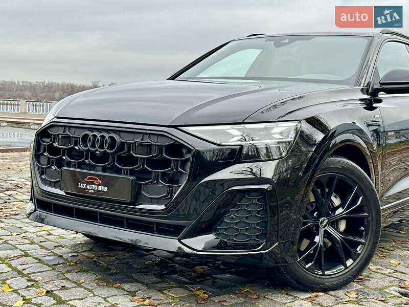 Позашляховик / Кросовер Audi Q8 2025 в Києві