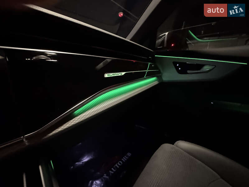 Позашляховик / Кросовер Audi Q8 2025 в Києві