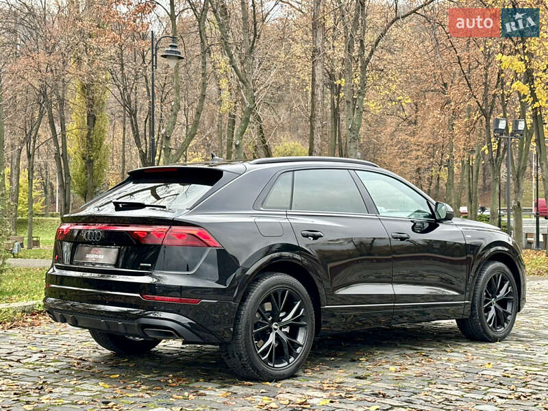 Позашляховик / Кросовер Audi Q8 2025 в Києві