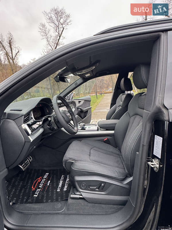Позашляховик / Кросовер Audi Q8 2025 в Києві