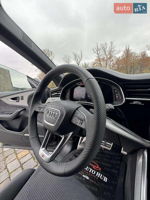Позашляховик / Кросовер Audi Q8 2025 в Києві