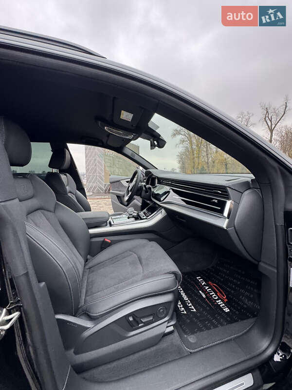 Позашляховик / Кросовер Audi Q8 2025 в Києві