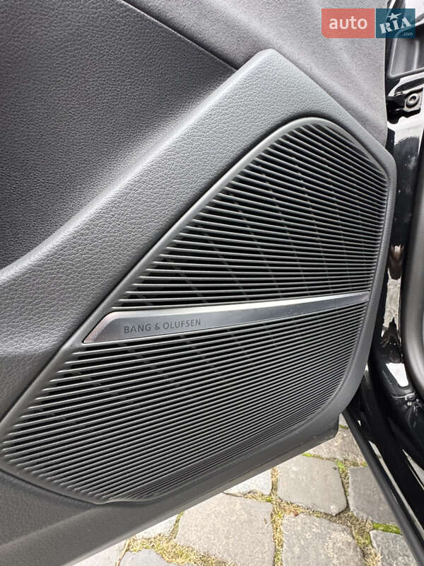 Позашляховик / Кросовер Audi Q8 2025 в Києві