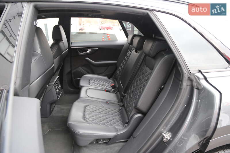 Внедорожник / Кроссовер Audi Q8 2018 в Киеве фото 10 Внедорожник / Кроссовер Audi Q8 2018 в Киеве