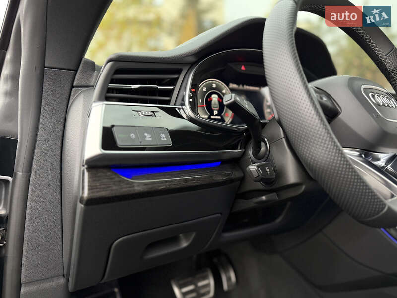 Позашляховик / Кросовер Audi Q8 2023 в Львові
