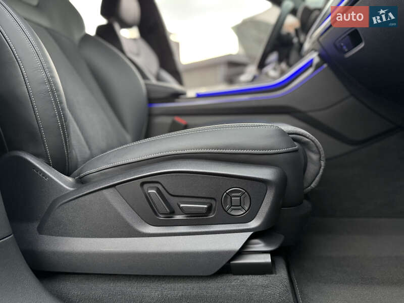 Позашляховик / Кросовер Audi Q8 2023 в Львові