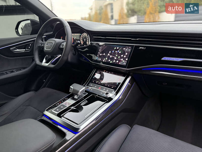 Позашляховик / Кросовер Audi Q8 2023 в Львові