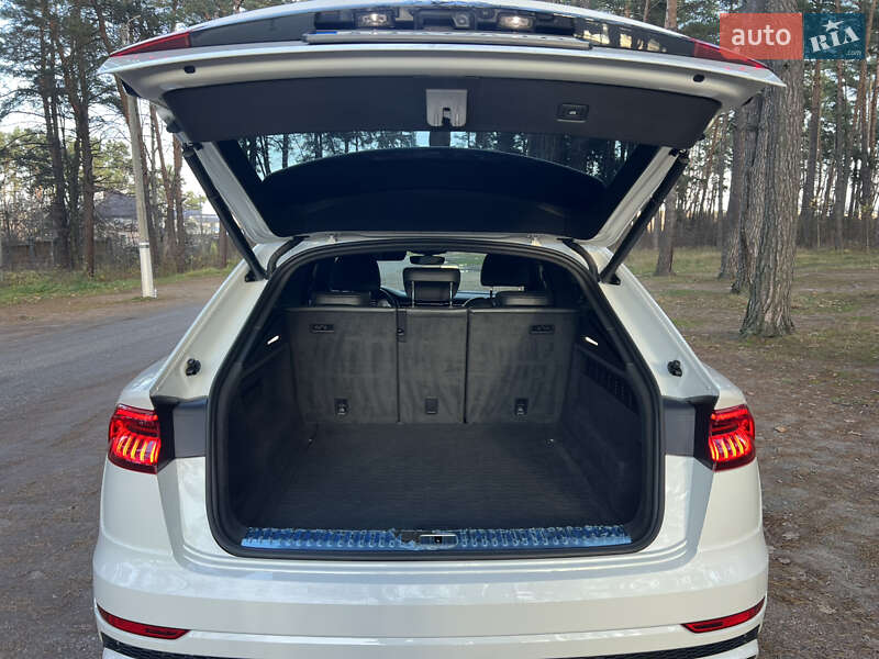 Позашляховик / Кросовер Audi Q8 2019 в Житомирі фото 15 Позашляховик / Кросовер Audi Q8 2019 в Житомирі