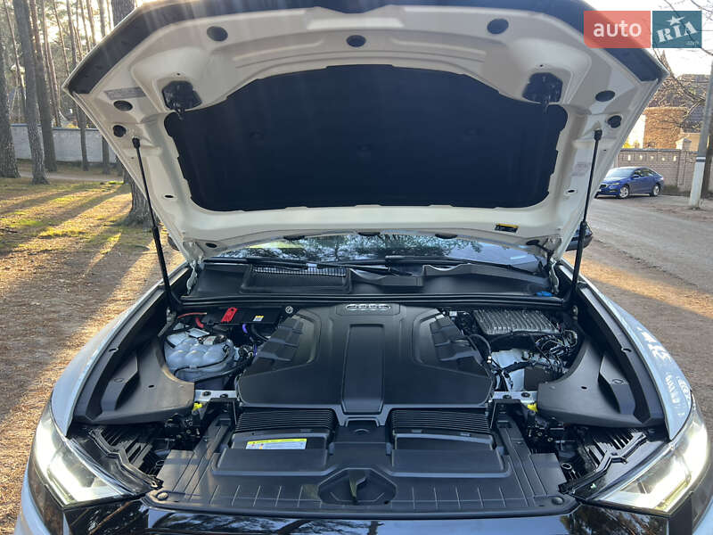 Позашляховик / Кросовер Audi Q8 2019 в Житомирі фото 23 Позашляховик / Кросовер Audi Q8 2019 в Житомирі