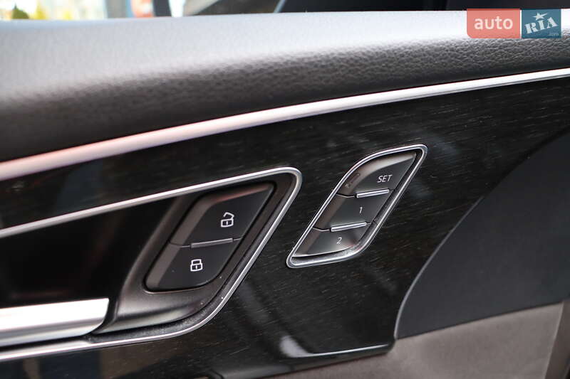 Позашляховик / Кросовер Audi Q8 2018 в Львові фото 14 Позашляховик / Кросовер Audi Q8 2018 в Львові