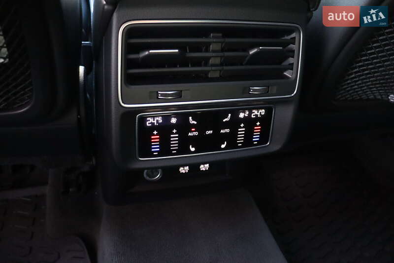 Позашляховик / Кросовер Audi Q8 2018 в Львові фото 45 Позашляховик / Кросовер Audi Q8 2018 в Львові