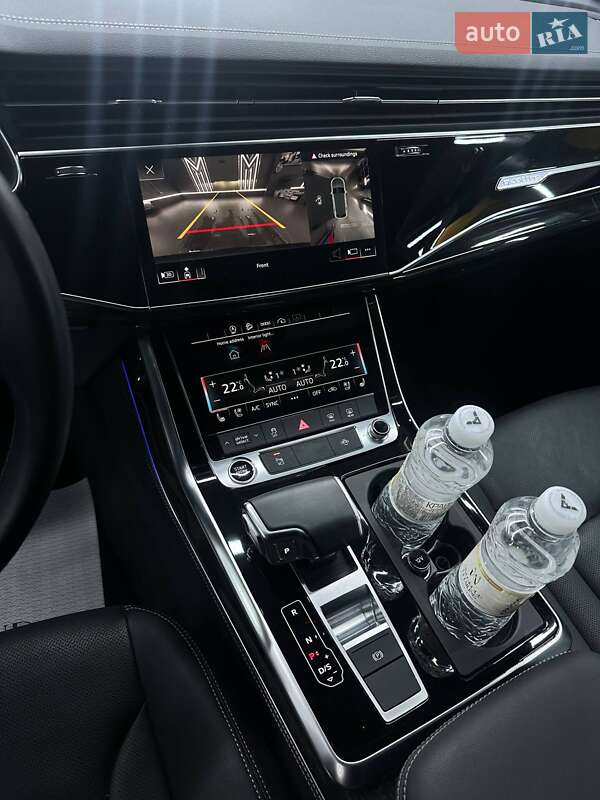 Внедорожник / Кроссовер Audi Q8 2024 в Ужгороде