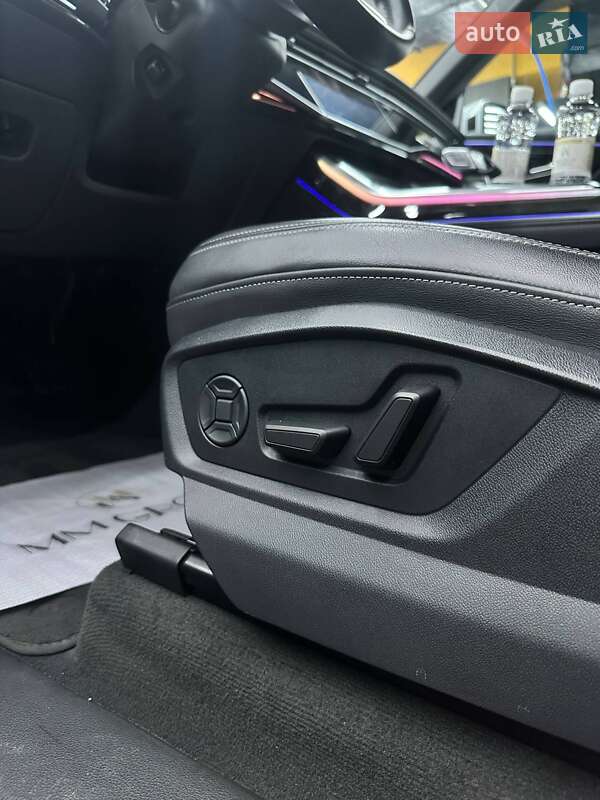 Внедорожник / Кроссовер Audi Q8 2024 в Ужгороде