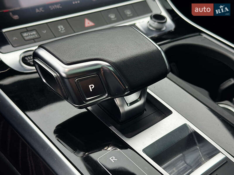 Внедорожник / Кроссовер Audi Q8 2021 в Харькове