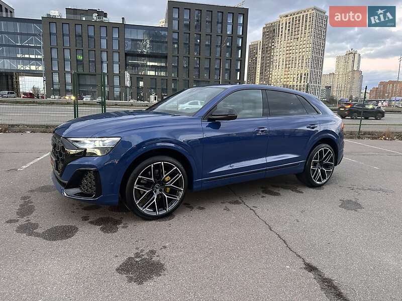 Позашляховик / Кросовер Audi Q8 2024 в Києві