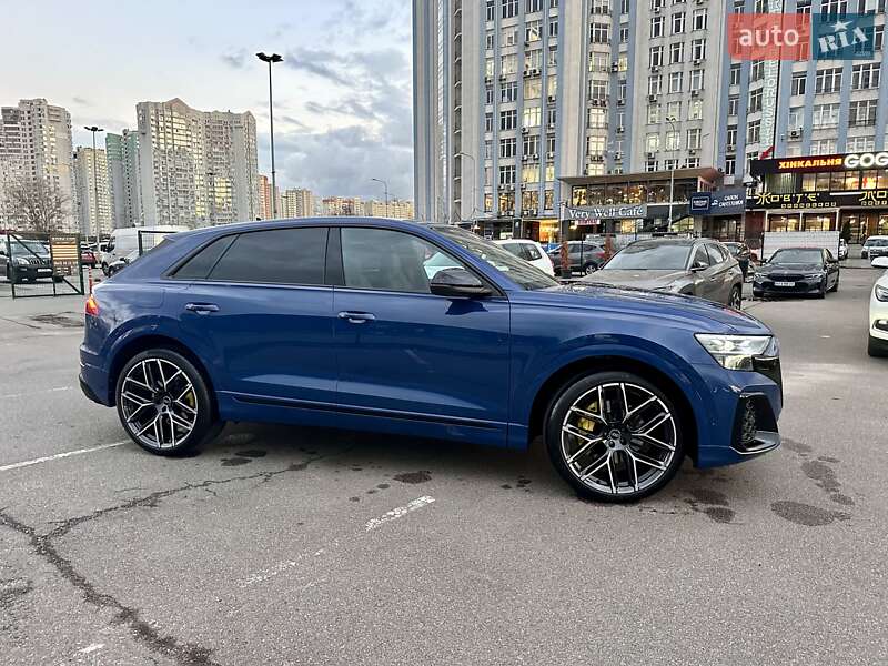 Позашляховик / Кросовер Audi Q8 2024 в Києві