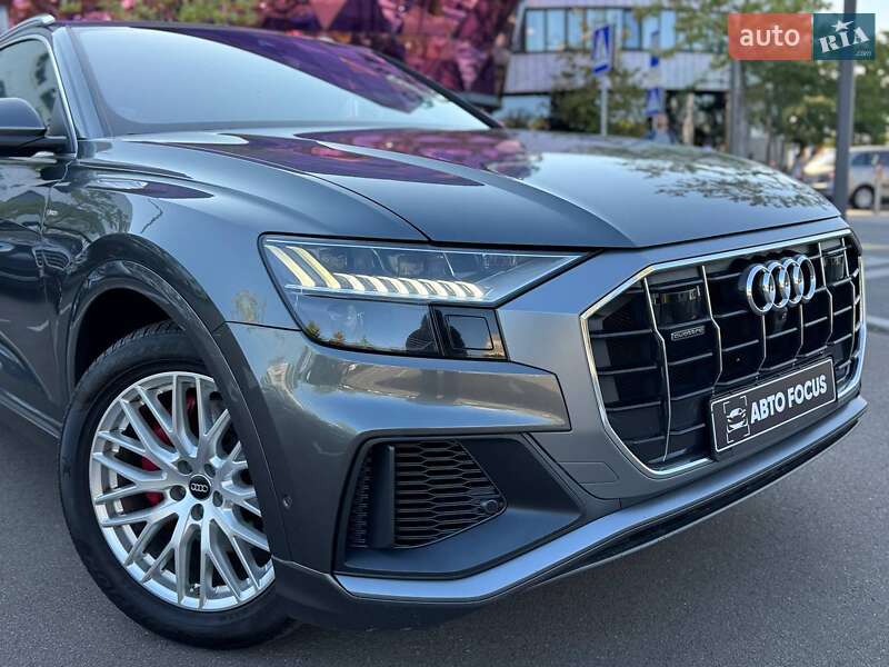 Внедорожник / Кроссовер Audi Q8 2018 в Киеве