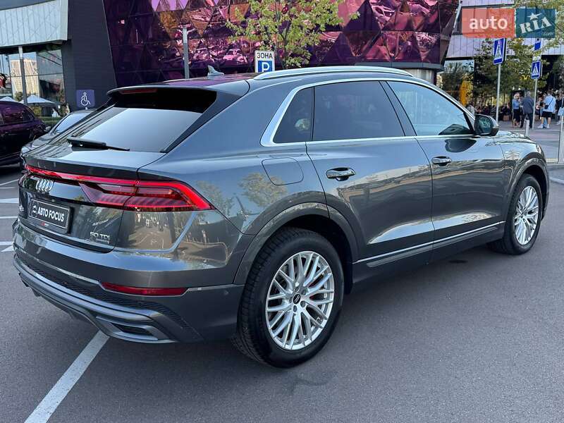 Внедорожник / Кроссовер Audi Q8 2018 в Киеве
