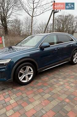 Внедорожник / Кроссовер Audi Q8 2019 в Ровно