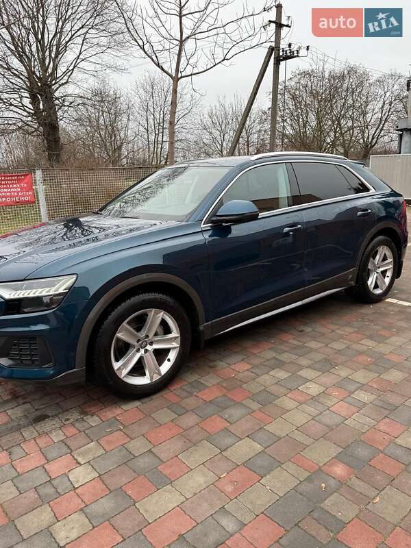 Позашляховик / Кросовер Audi Q8 2019 в Рівному