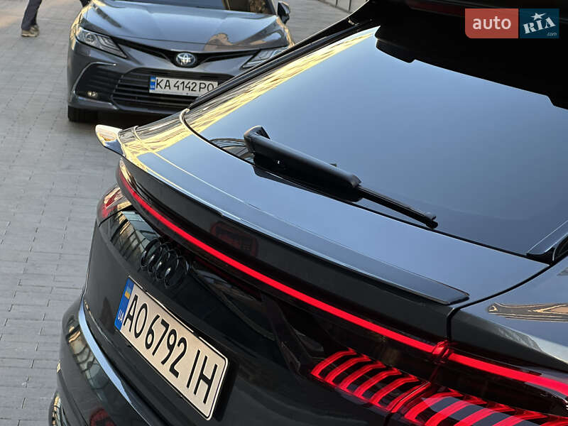 Позашляховик / Кросовер Audi Q8 2018 в Львові фото 20 Позашляховик / Кросовер Audi Q8 2018 в Львові