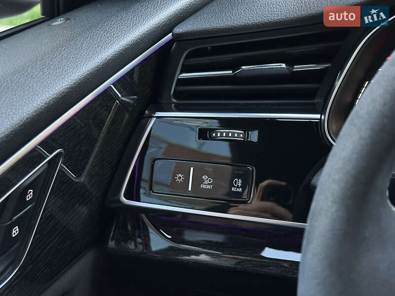 Позашляховик / Кросовер Audi Q8 2018 в Львові фото 49 Позашляховик / Кросовер Audi Q8 2018 в Львові